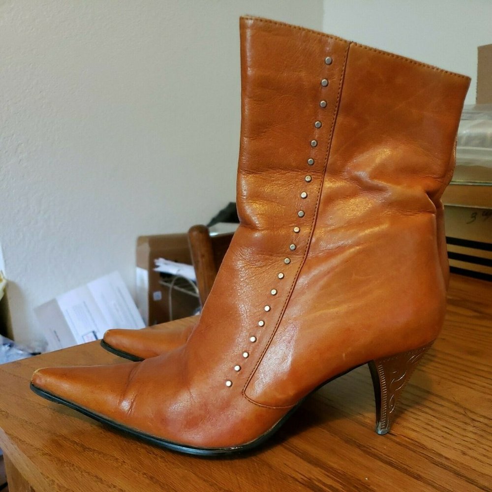 Women's Baroco Collection Pointed Toe Zip Up Ankle Boots Sz 38 Metal Cover Heel